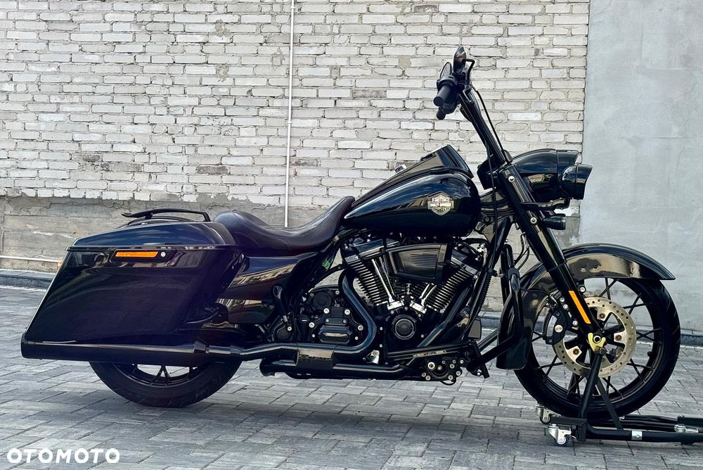 Harley-Davidson Touring Road King - 12