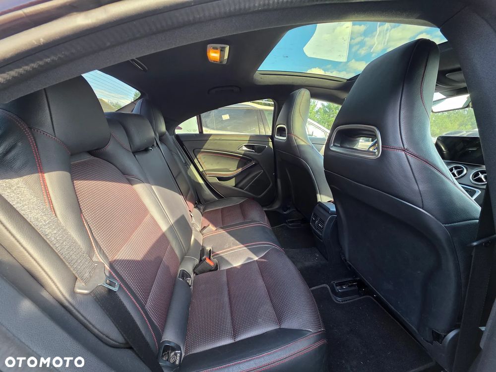 Mercedes-Benz CLA 250 7G-DCT AMG Line - 23