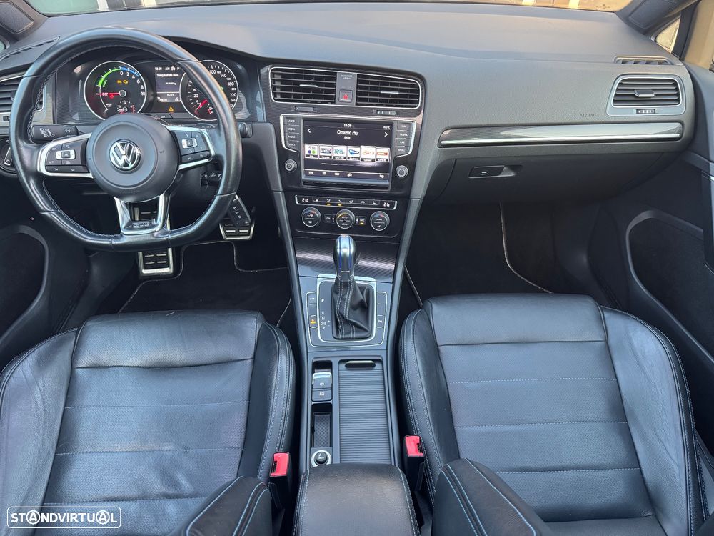 VW Golf 1.4 GTE Plug-In-Hybrid DSG - 12