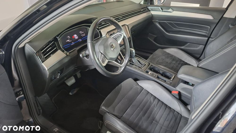 Volkswagen Passat 2.0 TDI Elegance DSG - 6