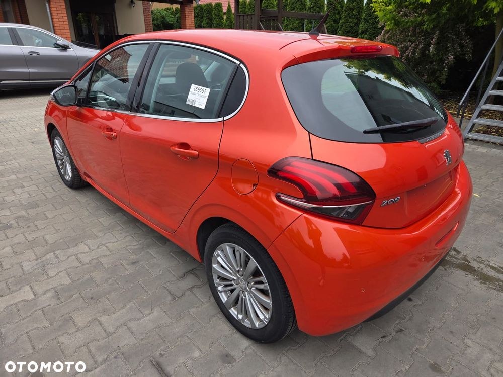 Peugeot 208 1.2 PureTech GPF Allure S&S - 5