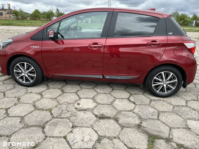 Toyota Yaris Hybrid 100 Life - 9