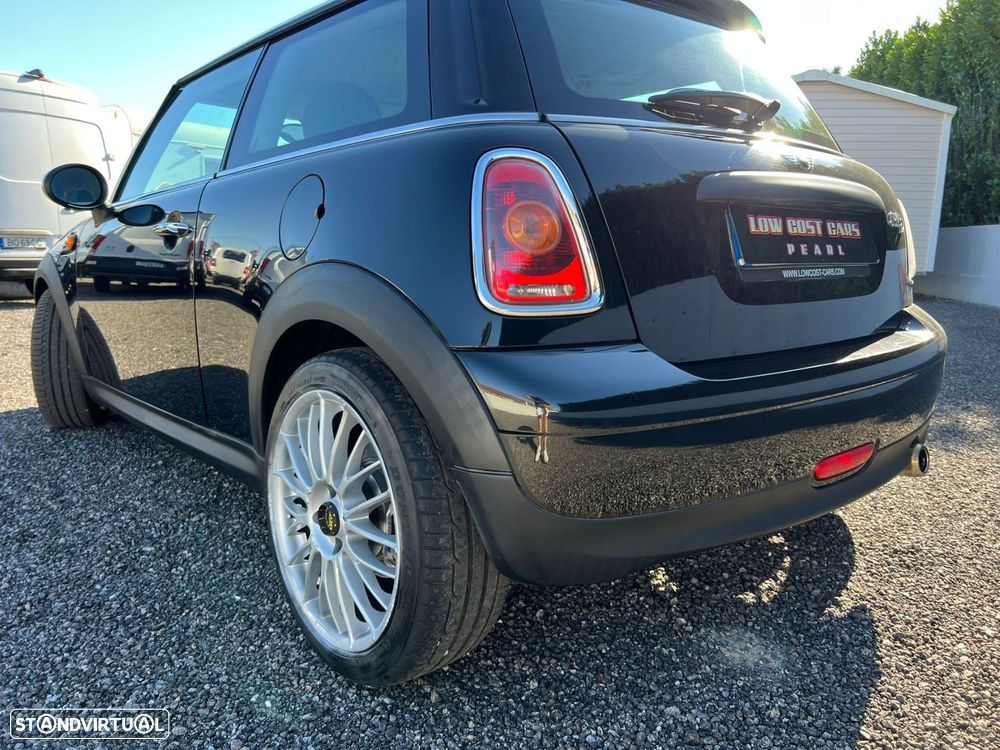 MINI 3 Portas One D - 24