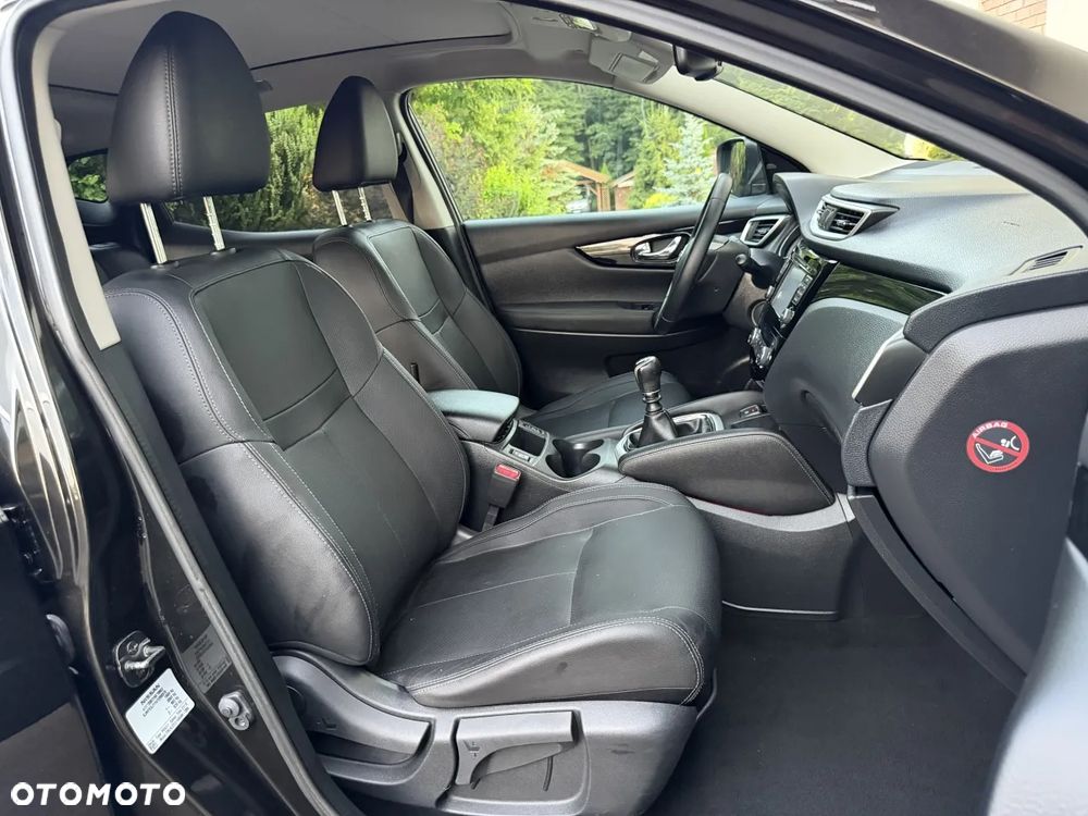Nissan Qashqai 1.2 DIG-T N-Vision - 25