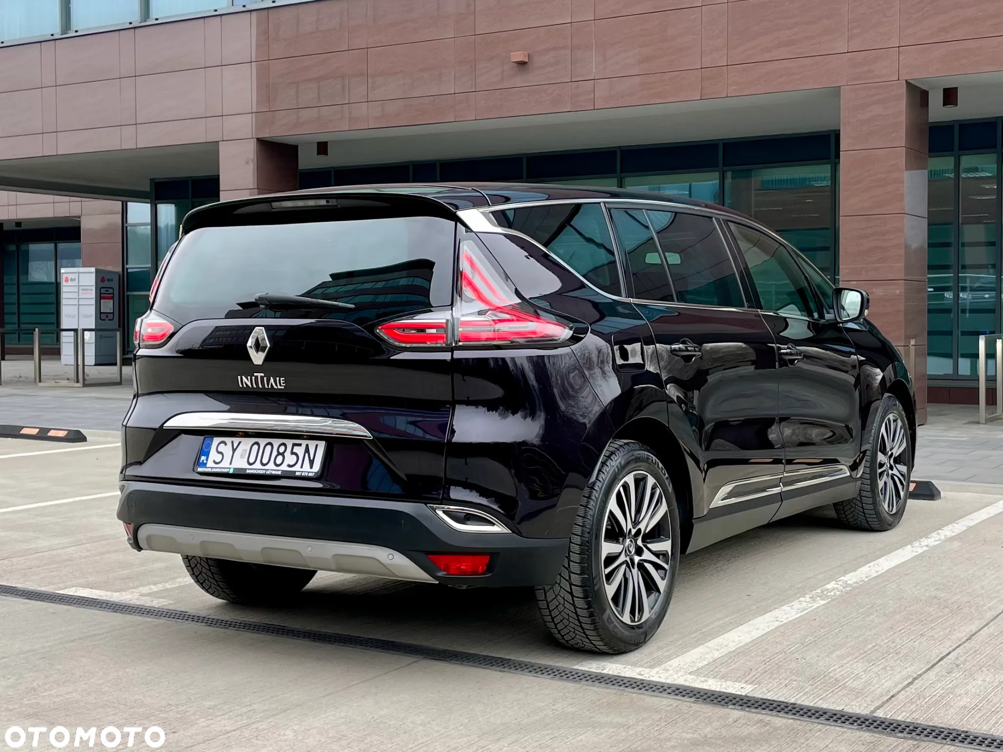 Renault Espace 1.6 dCi Energy Initiale Paris EDC - 11