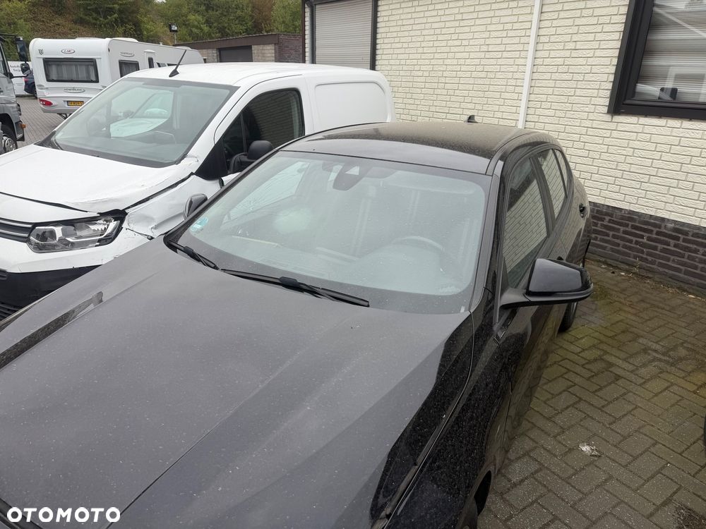 BMW Seria 1 - 14