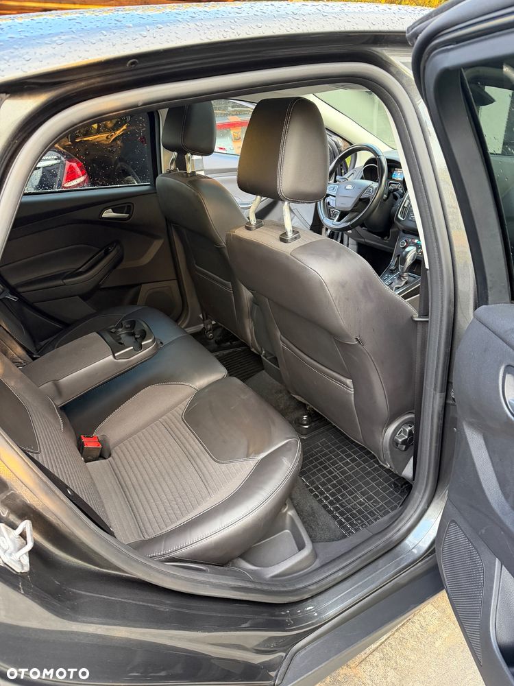 Ford Focus 1.0 EcoBoost Titanium Business - 11
