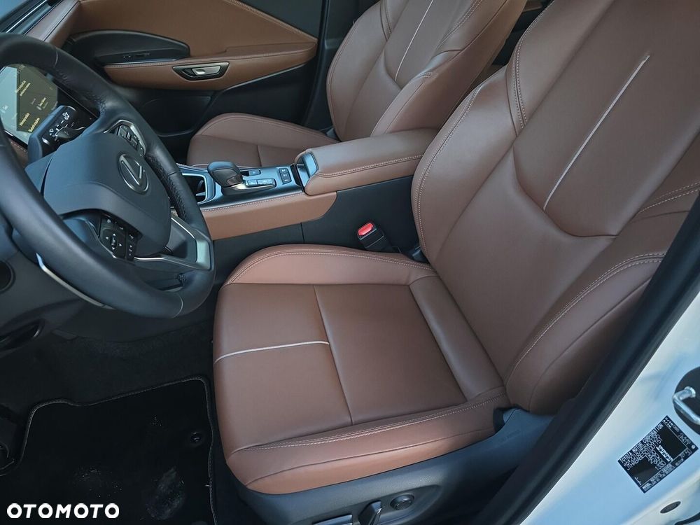 Lexus LBX 1.5 Hybrid Relax AWD - 13
