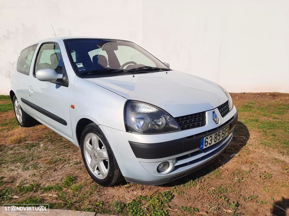 Renault Clio 1.2 16V Confort Privilège - 2