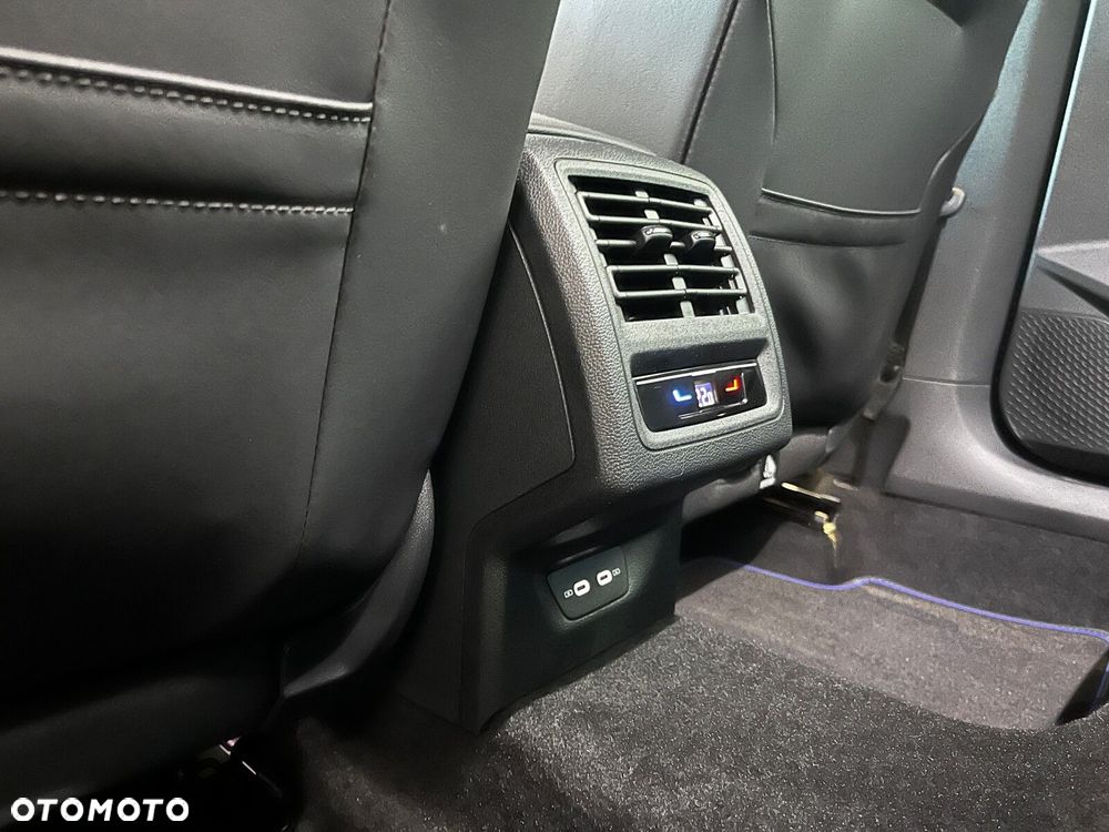 Volkswagen Golf - 19