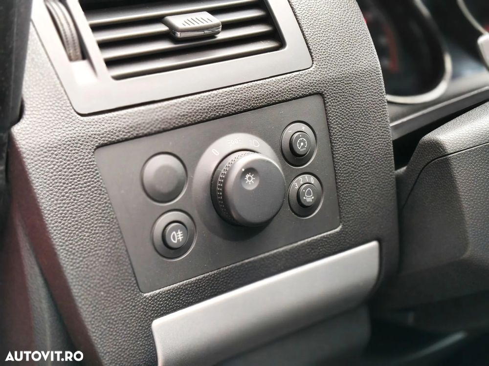 Opel Zafira 1.8 Family Plus - 26