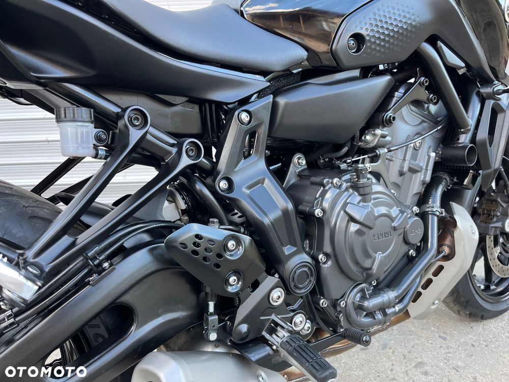 Yamaha MT - 28