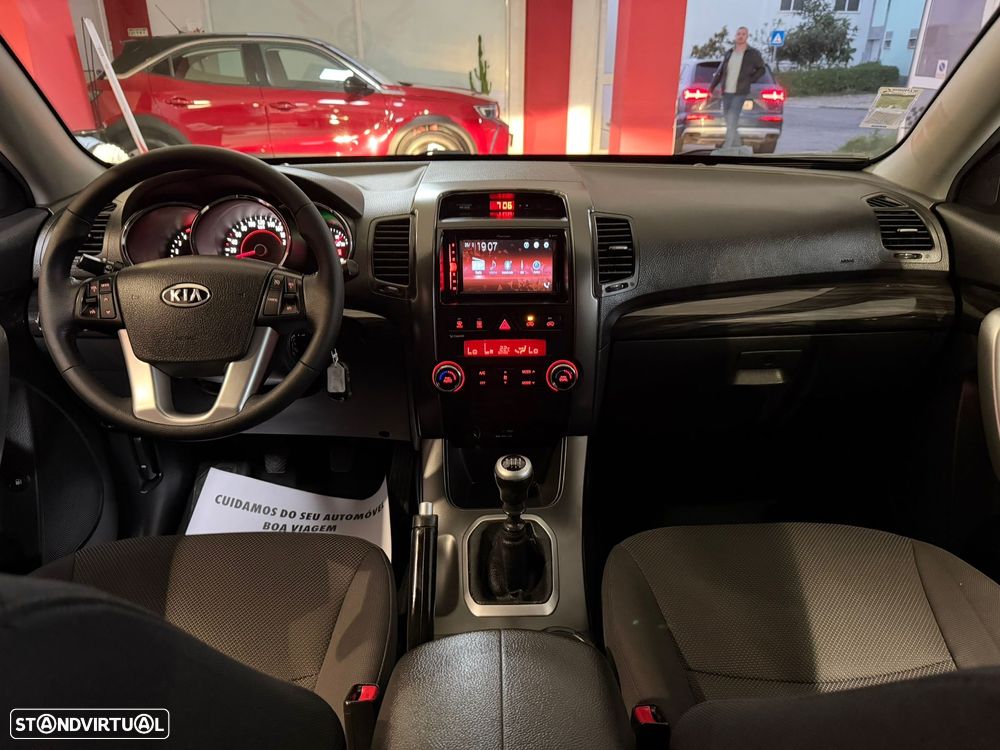 Kia Sorento 2.2 CRDi Attract - 8