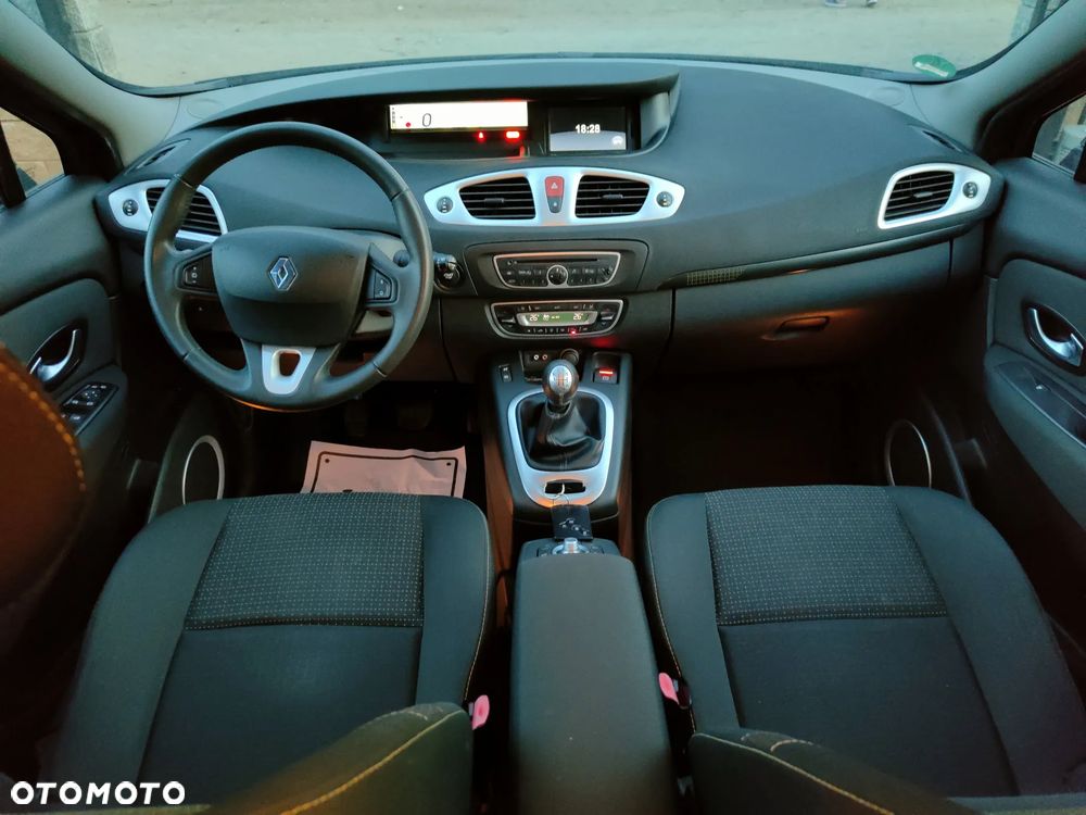 Renault Scenic 1.4 16V TCE Expression - 8