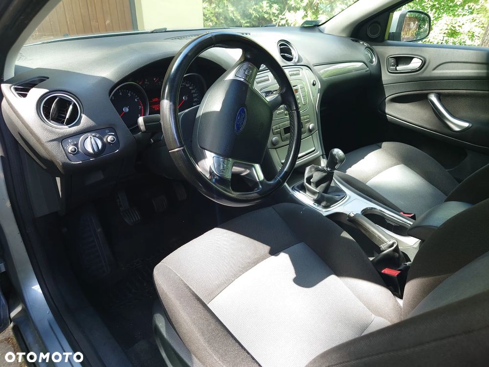 Ford Mondeo - 7