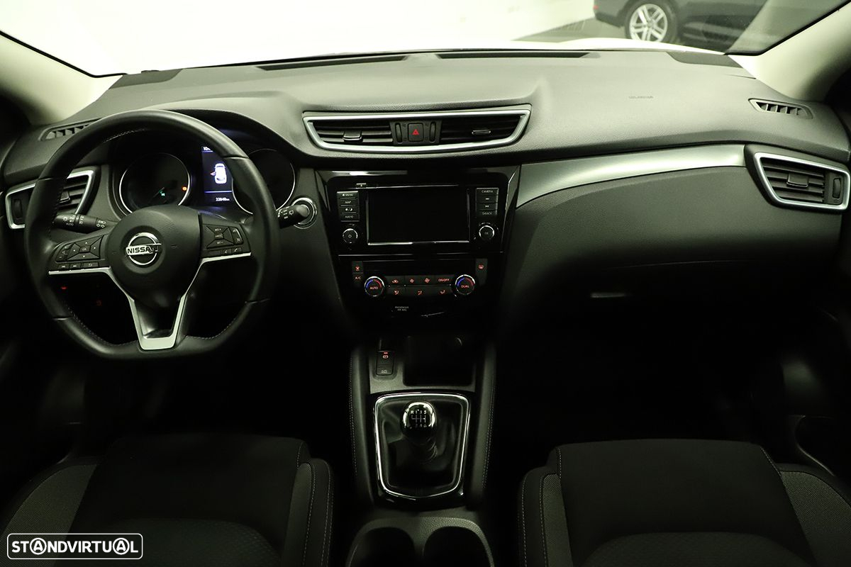 Nissan Qashqai 1.5 dCi N-Connecta - 6