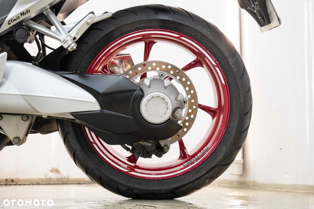 Honda VFR - 34