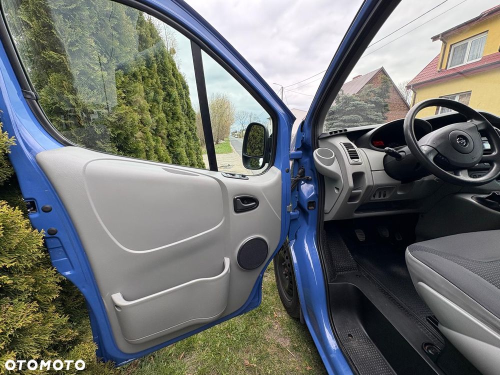 Opel Vivaro - 18