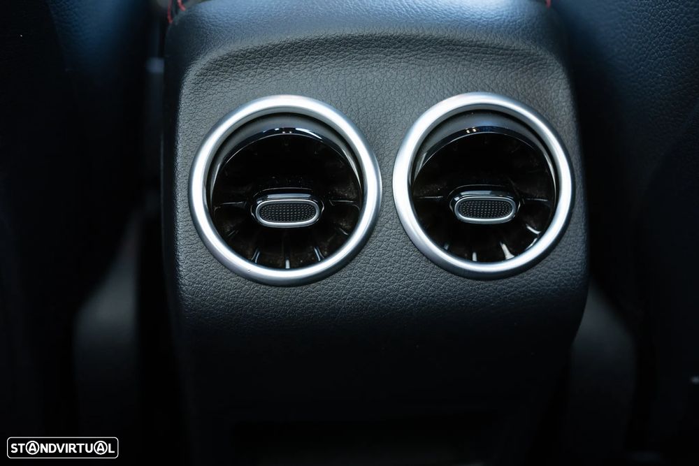 Mercedes-Benz GLA 250 e AMG Line - 51