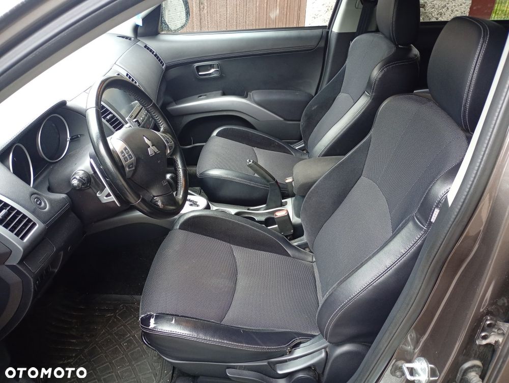 Mitsubishi Outlander - 7