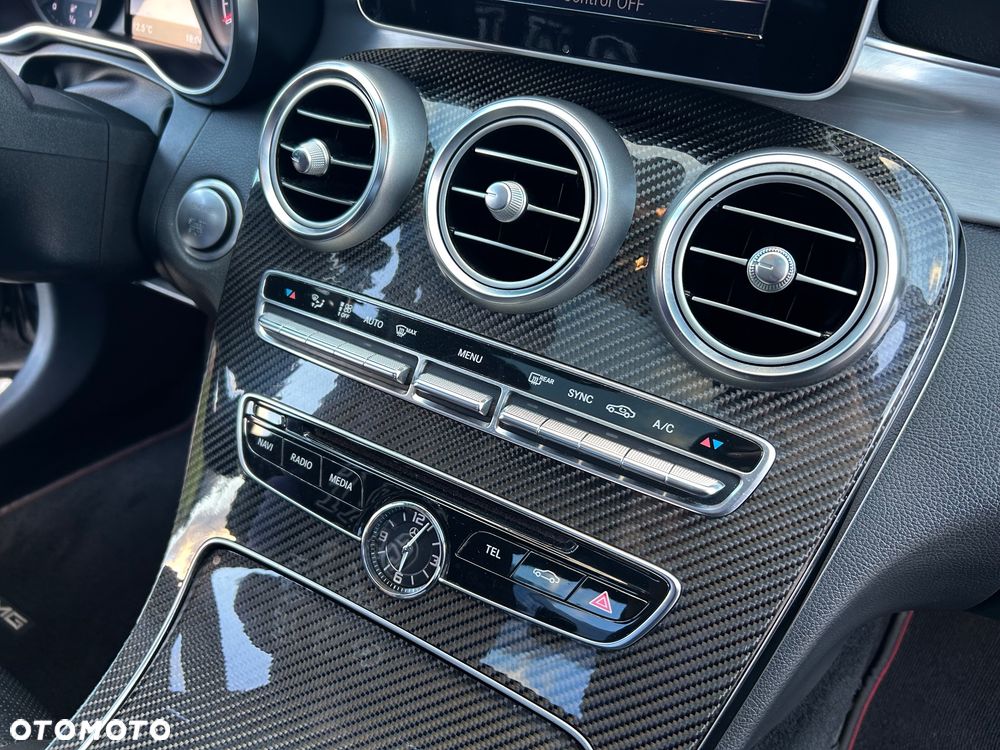 Mercedes-Benz Klasa C AMG 43 4-Matic - 27