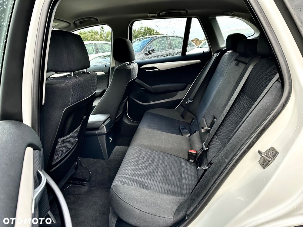 BMW X1 sDrive18i xLine - 10