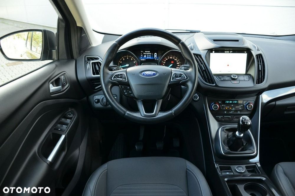 Ford Kuga - 27