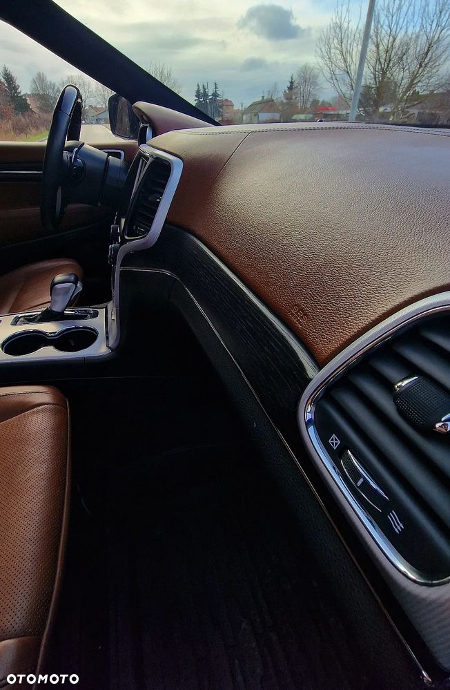 Jeep Grand Cherokee 3.6 V6 Summit - 28