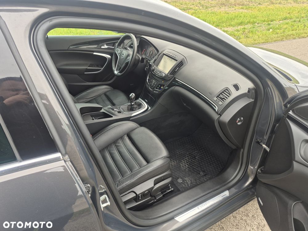 Opel Insignia - 10