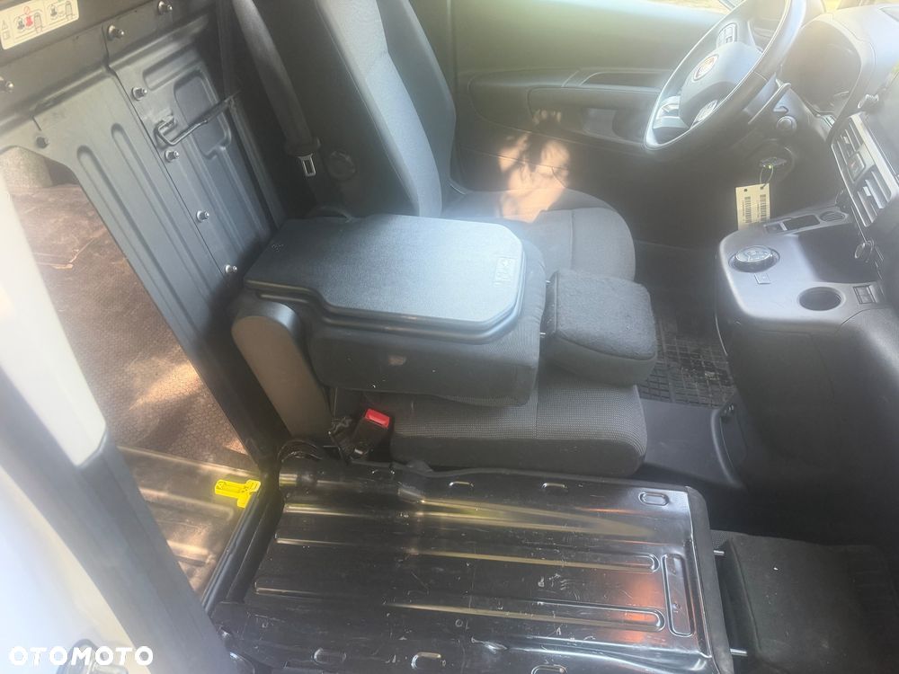Fiat Doblo - 22