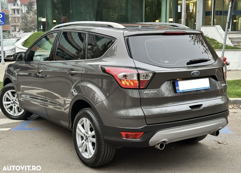 Ford Kuga 1.5 EcoBoost 2WD Trend - 4