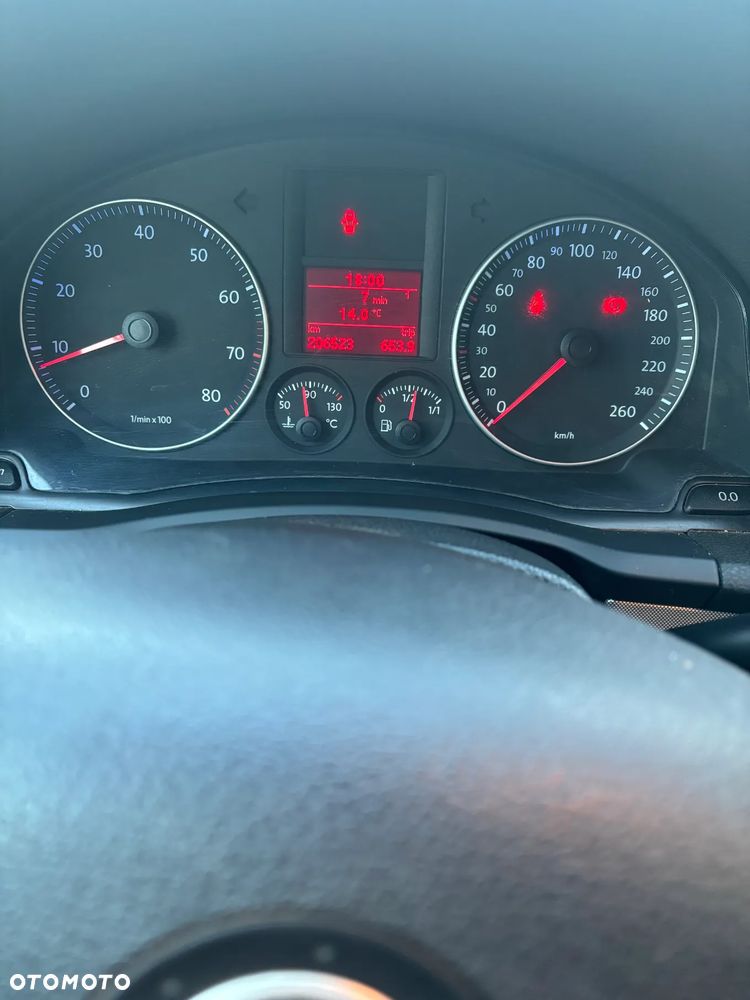 Volkswagen Golf V 1.4 TSI Comfortline - 7