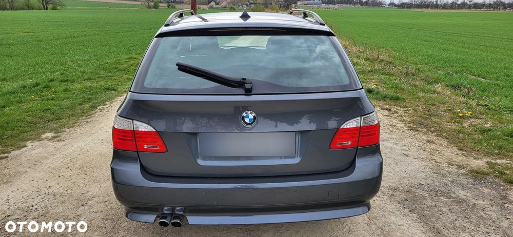 BMW Seria 5 525d - 5
