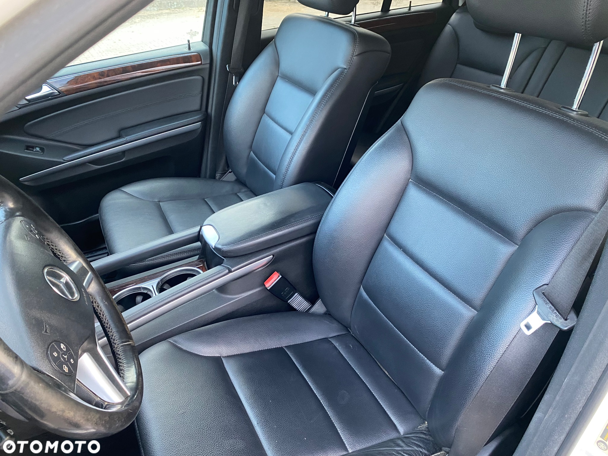 Mercedes-Benz ML 350 BlueTec 4-Matic - 14