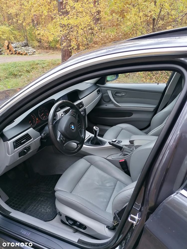 BMW Seria 3 325xi - 20