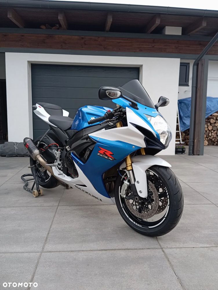 Suzuki GSX-R - 1