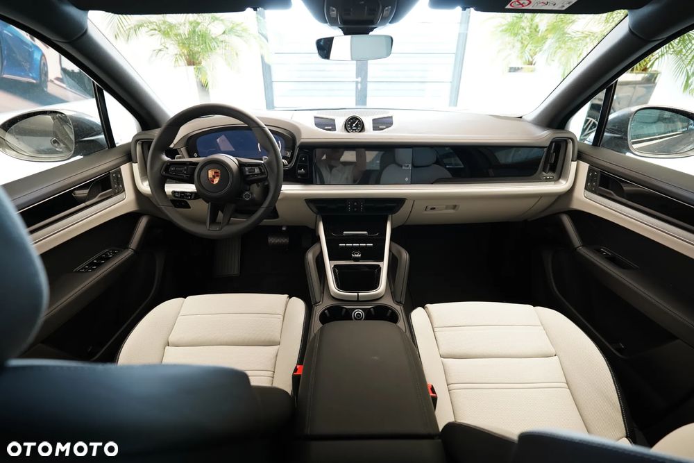 Porsche Cayenne - 14