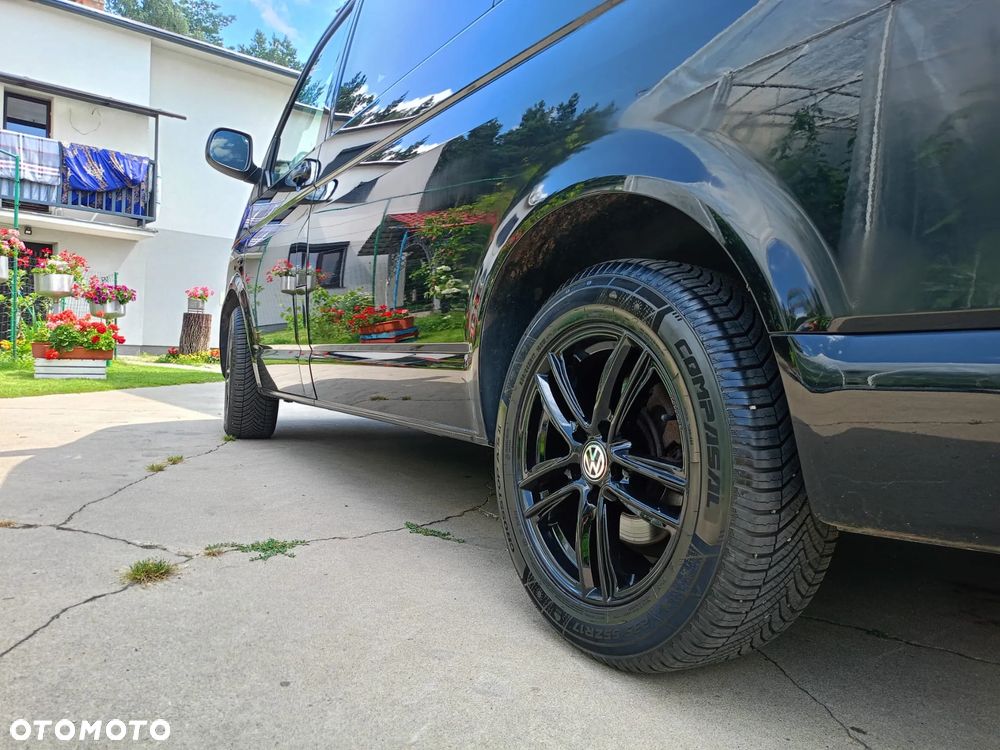 Volkswagen Multivan - 12