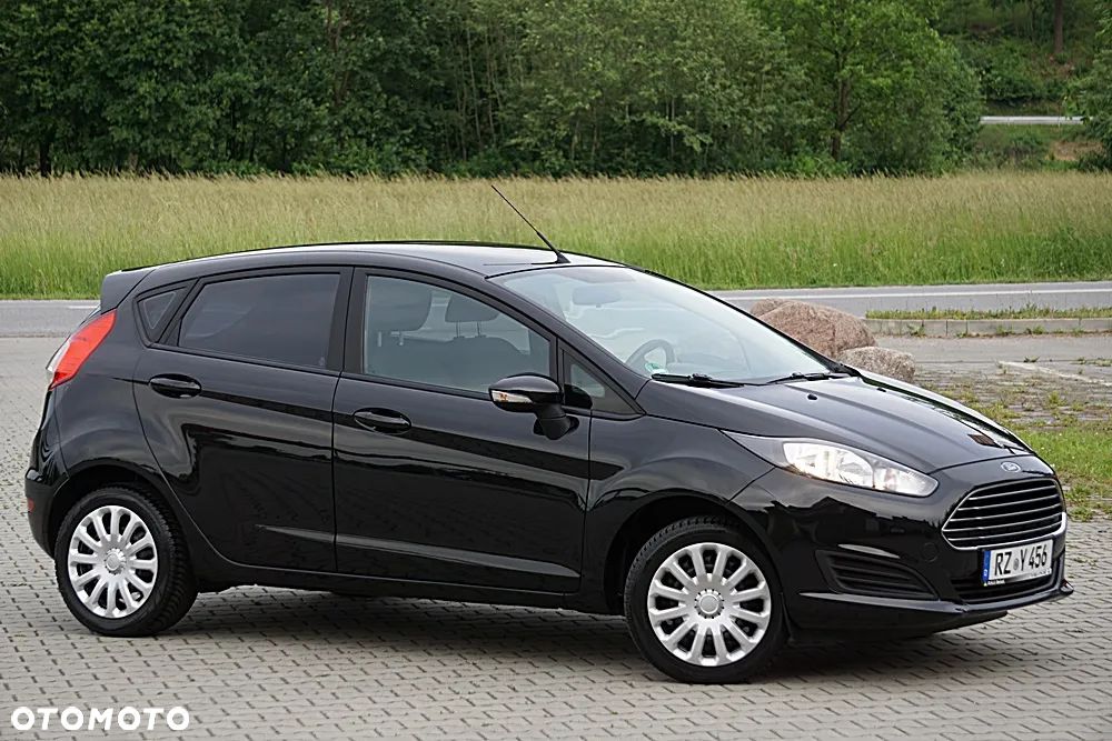 Ford Fiesta 1.25 Celebration - 8
