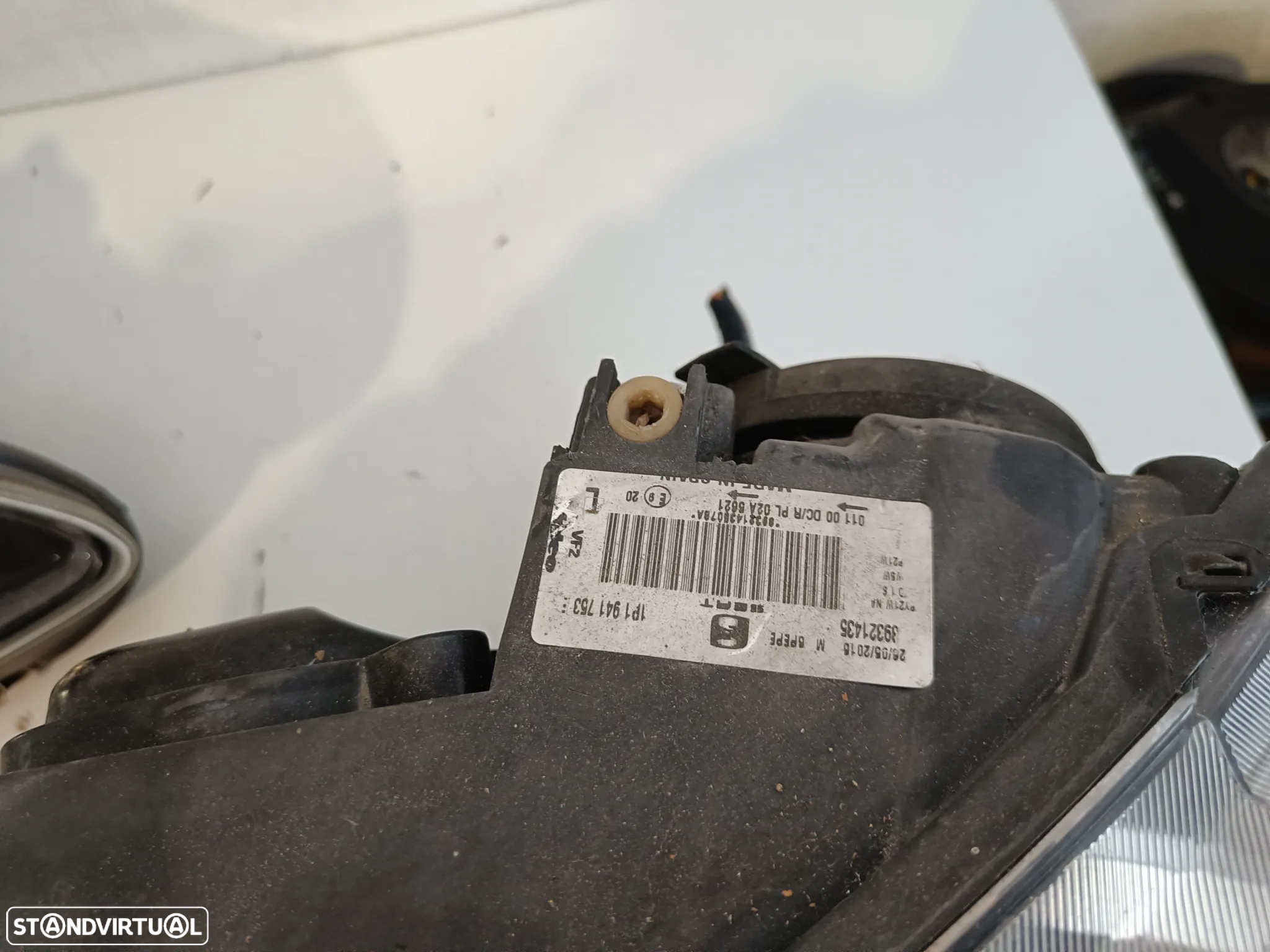 Farol óptica direito xenon SEAT altea 2010 - 5