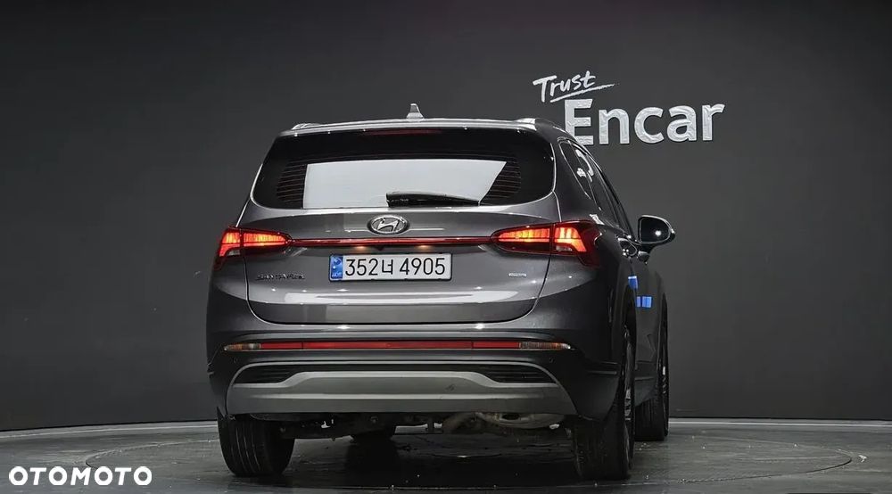 Hyundai Santa Fe - 4