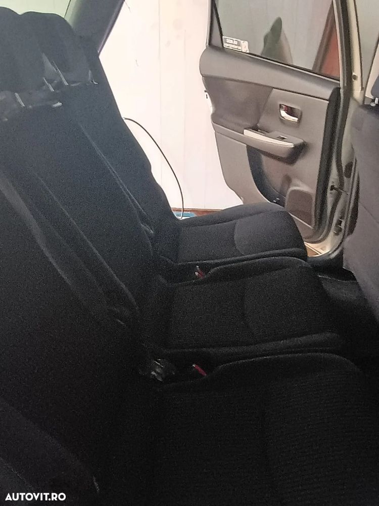 Toyota Prius+ (Hybrid) Comfort - 8