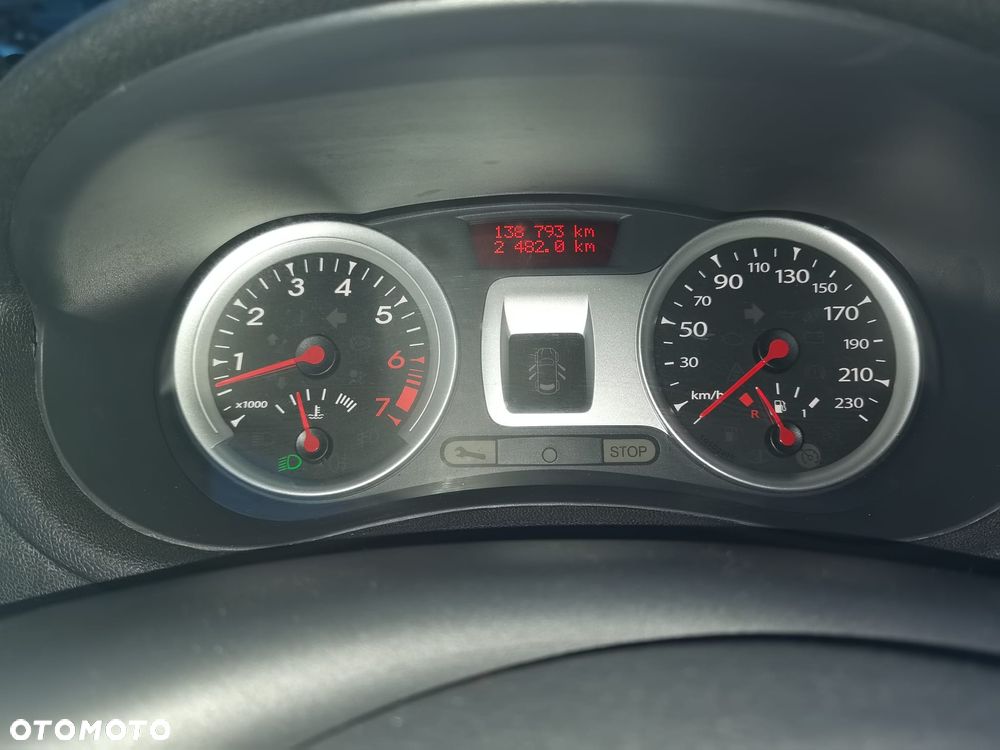 Renault Clio 1.2 16V 75 Expression - 4