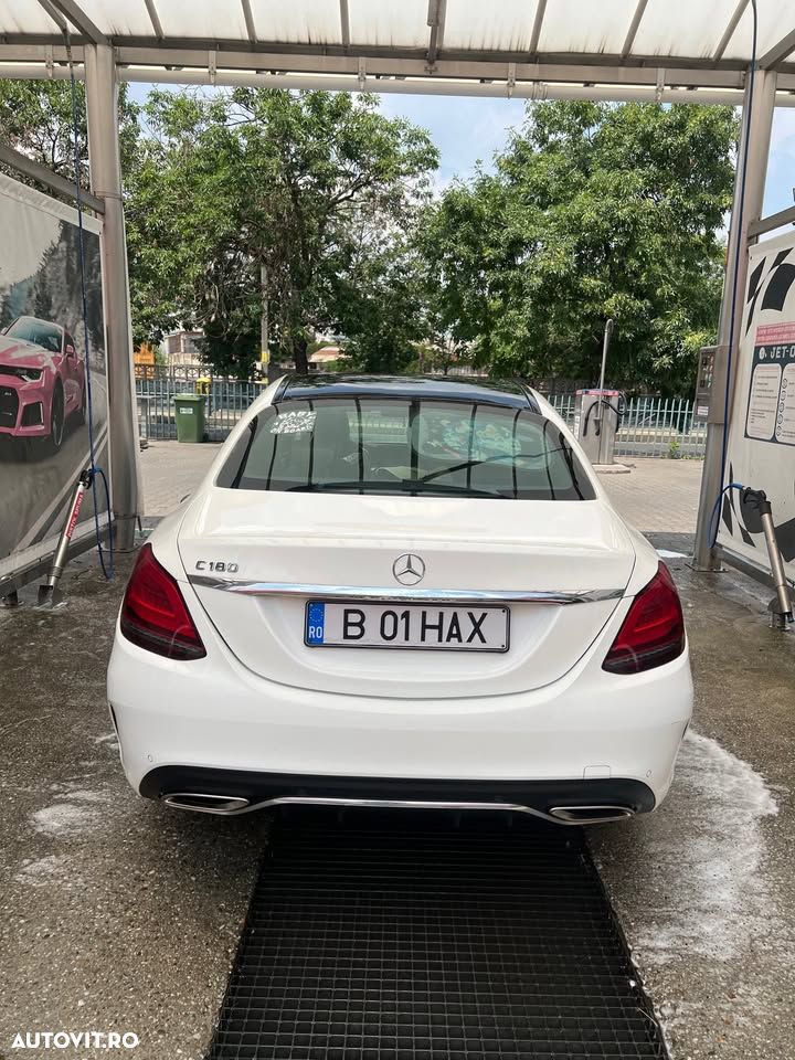Mercedes-Benz C - 9