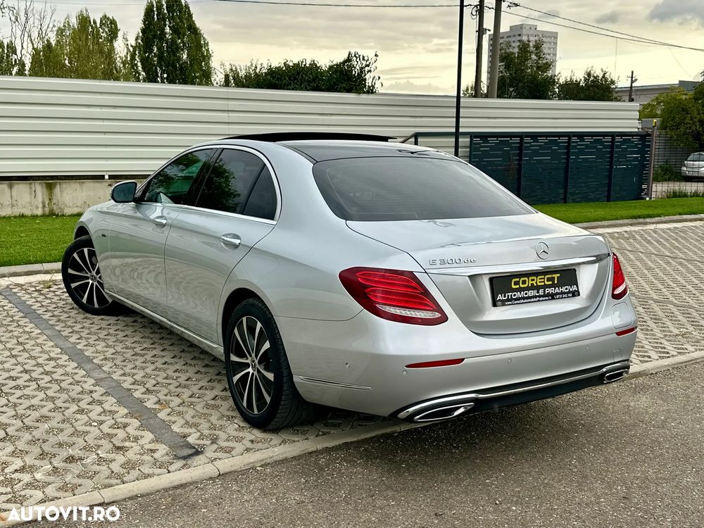 Mercedes-Benz E - 4