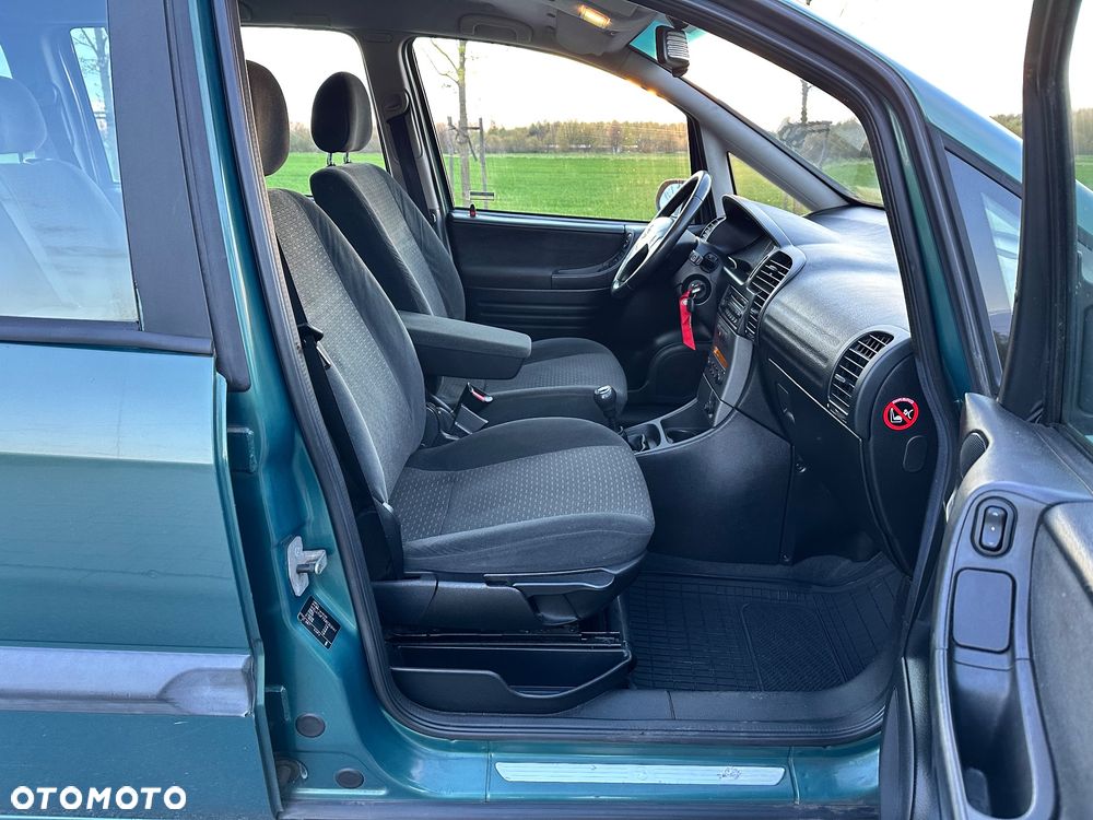 Opel Zafira 1.8 Elegance - 18