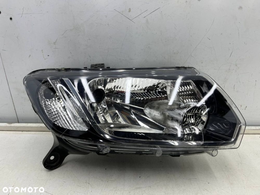 Lampa reflektor Dacia Sandero 2 II Lift Logan 2 II 12-16r. prawa przednia zwykła Europa 260107615r - 1
