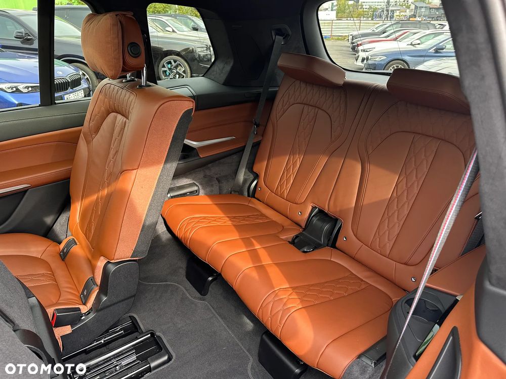 BMW X7 M60i xDrive mHEV sport - 24