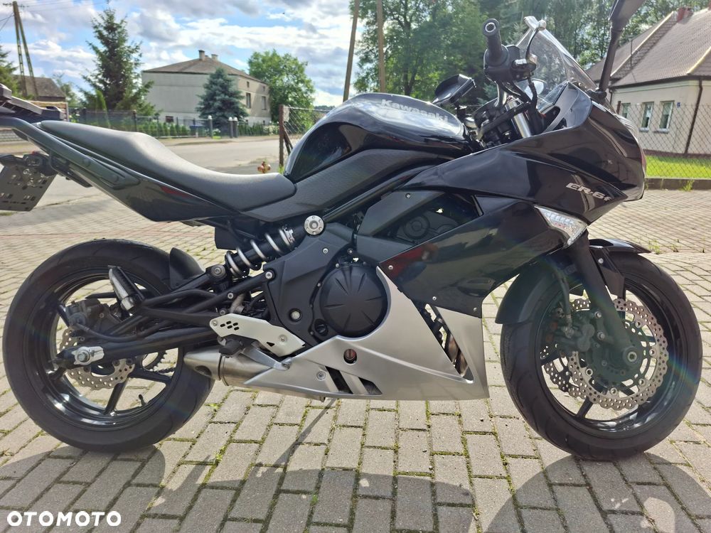Kawasaki ER - 7