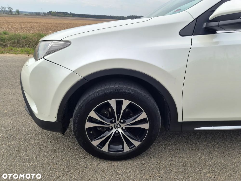 Toyota RAV4 2.0 D-4D Premium 4x2 - 4
